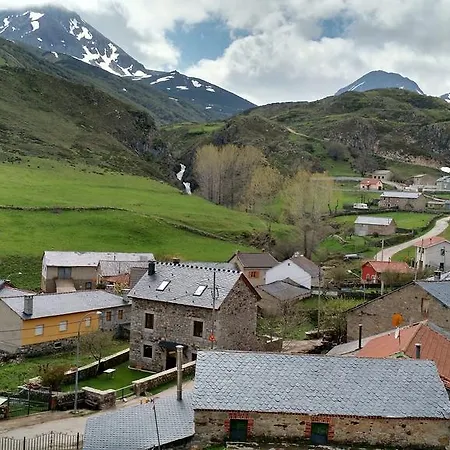 La Solana De Babia Hotel *